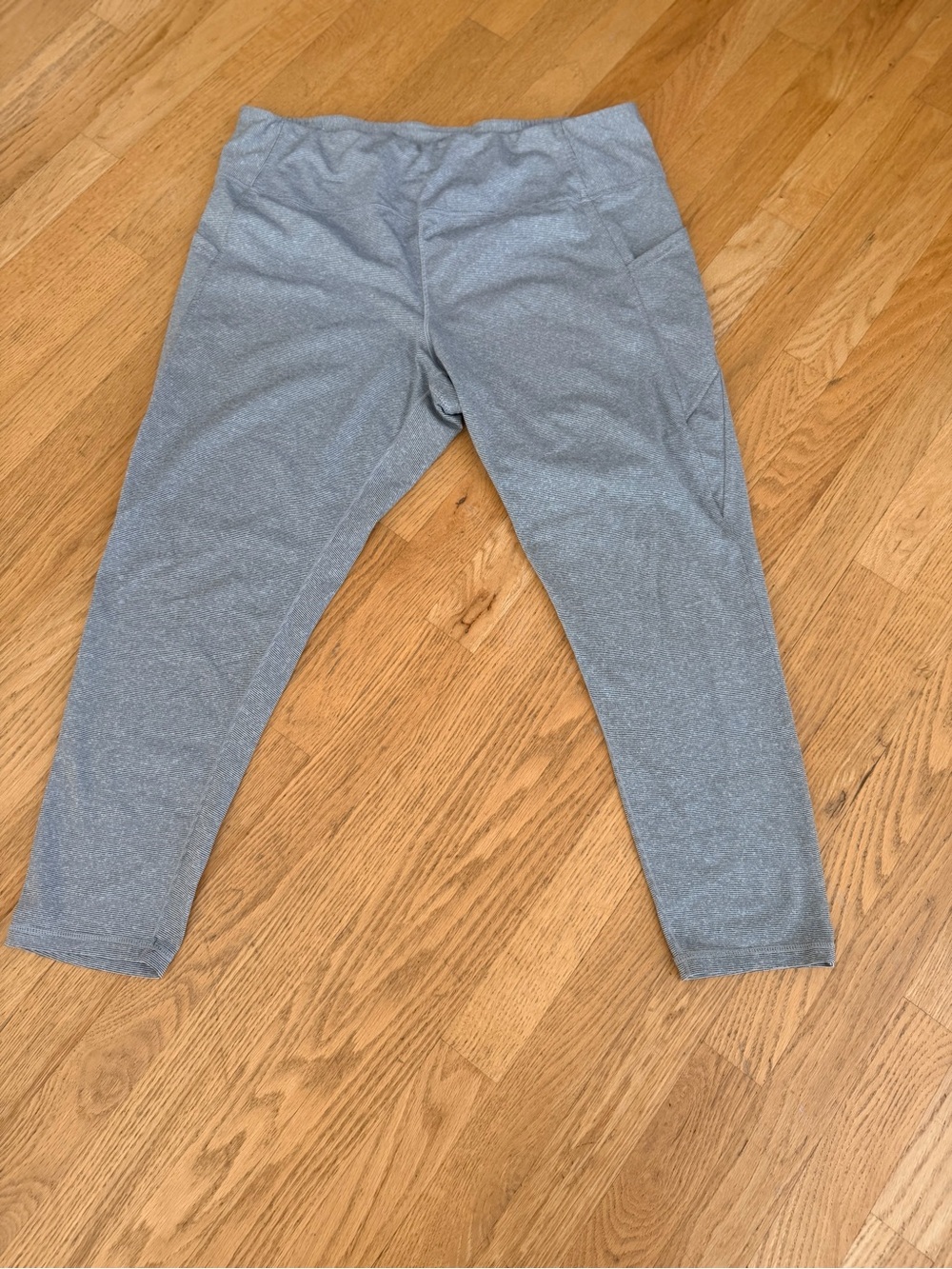 Ladies Size XXL "Danskin" Heather Gray Active Leggings GUC